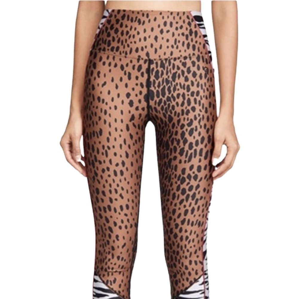 GOOD AMERICAN NWT Animal Mixed Block Leggings Size Medium in Animal Print - Picture 14 of 16